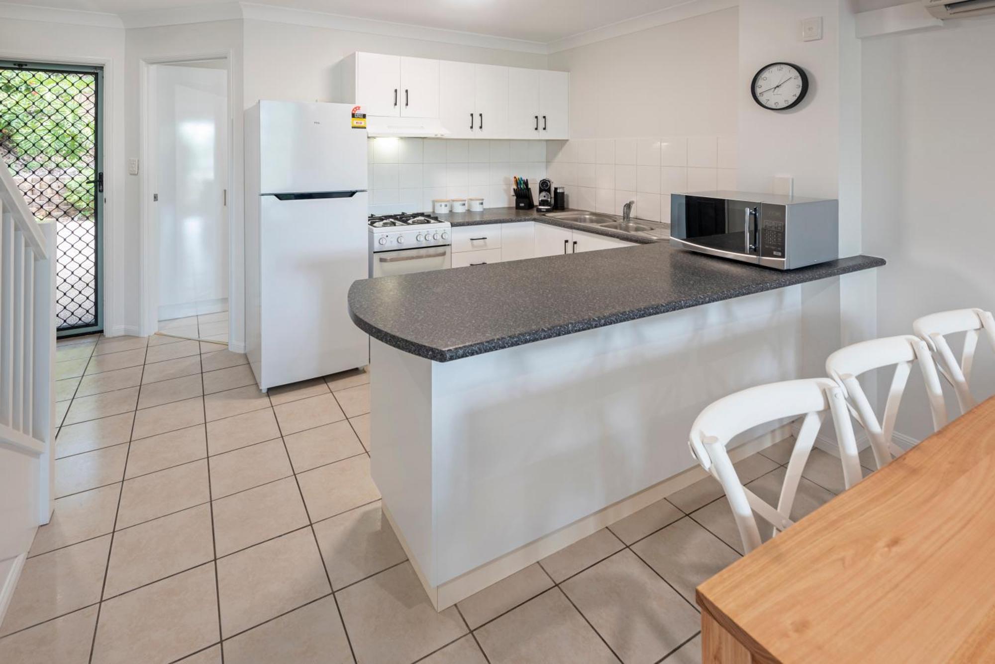 Sunset Waters Apartments Хамилтън Айлънд Екстериор снимка