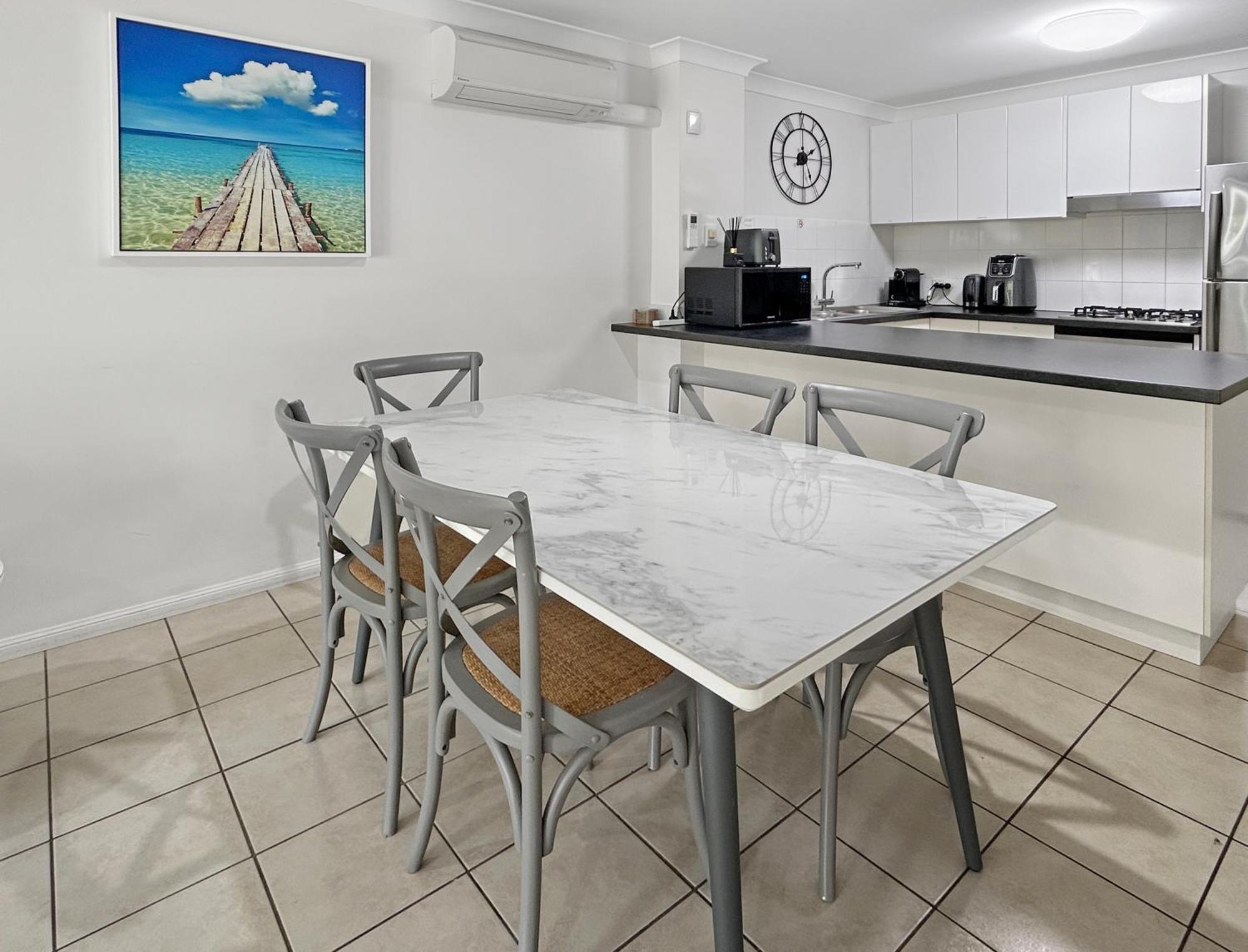 Sunset Waters Apartments Хамилтън Айлънд Екстериор снимка