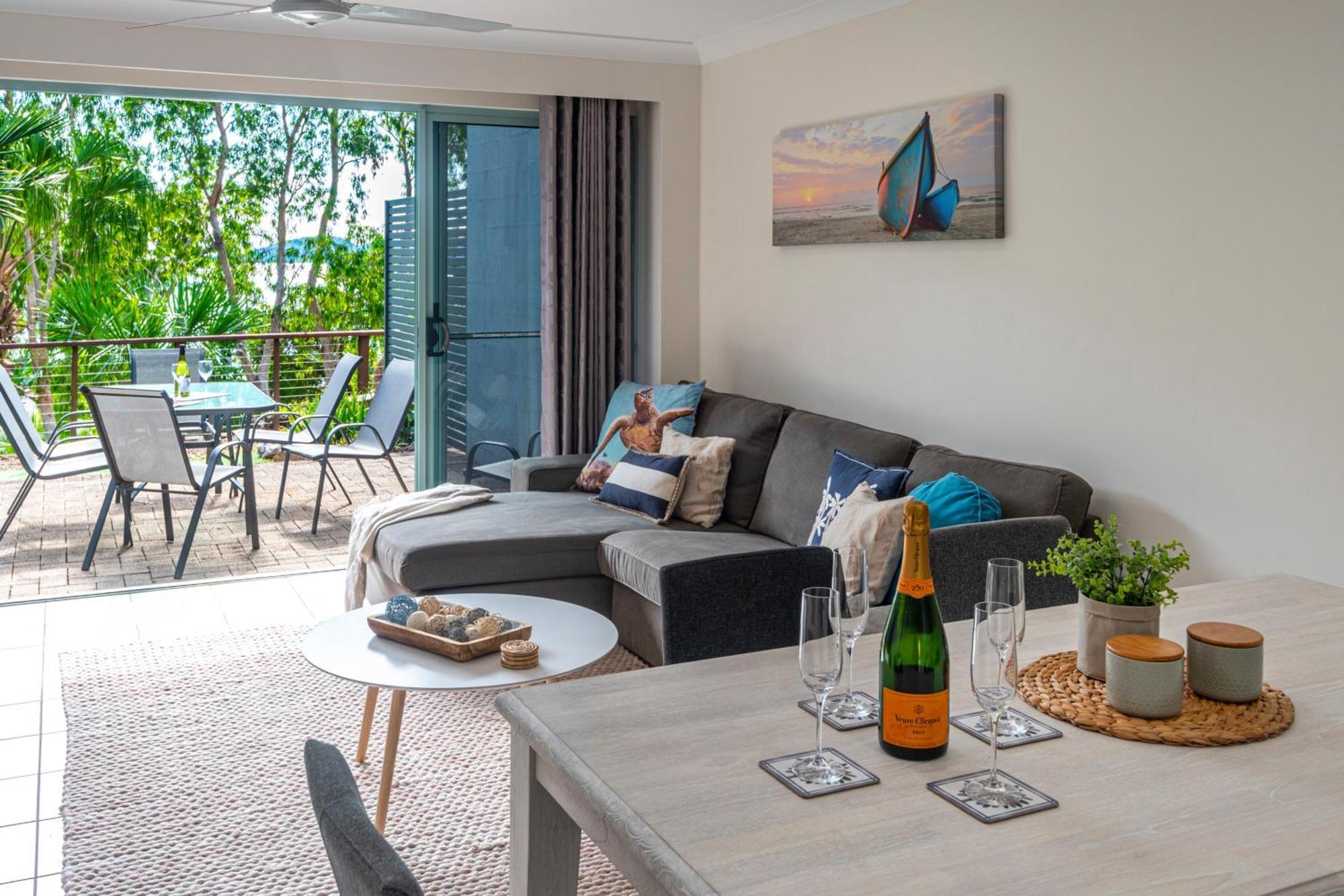 Sunset Waters Apartments Хамилтън Айлънд Екстериор снимка