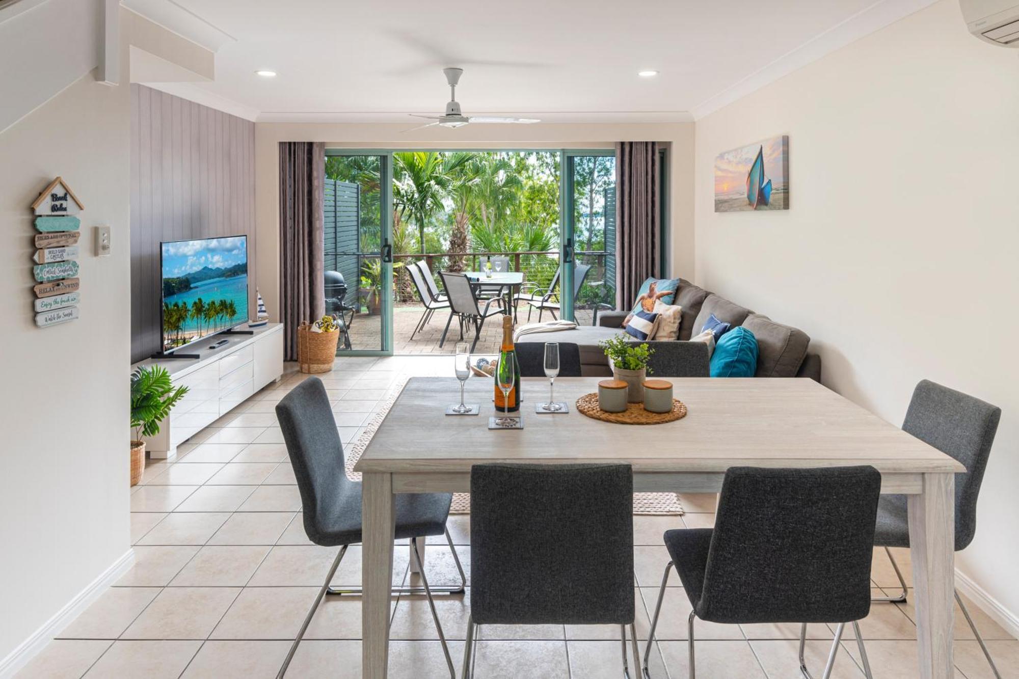 Sunset Waters Apartments Хамилтън Айлънд Екстериор снимка